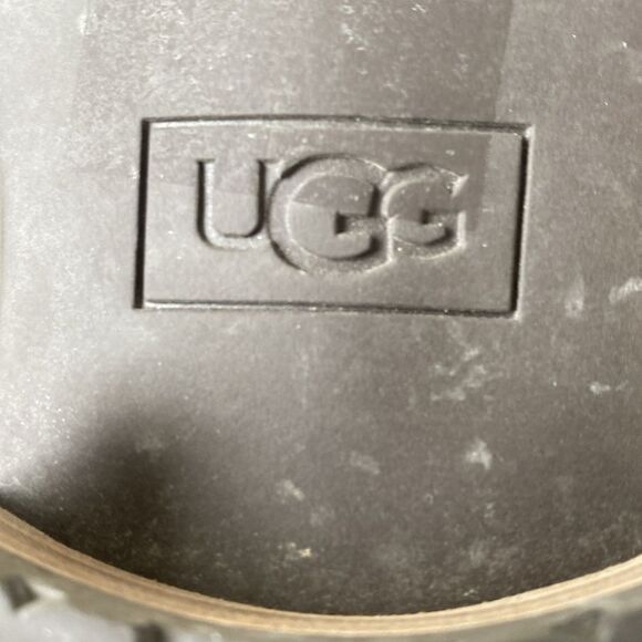 UGG Hillhurst II Chelsea Waterproof Boots Taupe Gray Suede Ankle Slip On Sz 8 - Picture 7 of 16